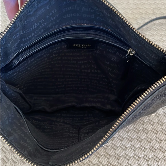 Katespade classic crossbody - Picture 3 of 4